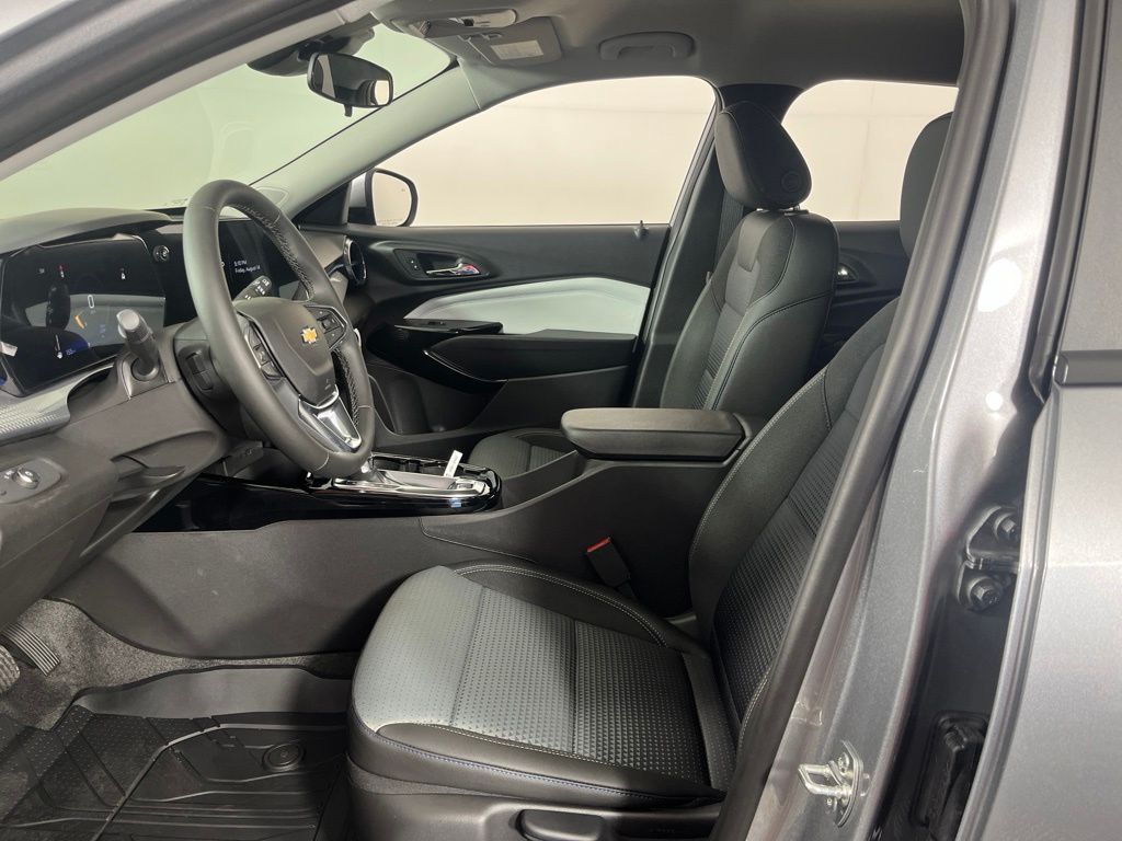 Thumbnail: 2026 Chevrolet Trax - 21