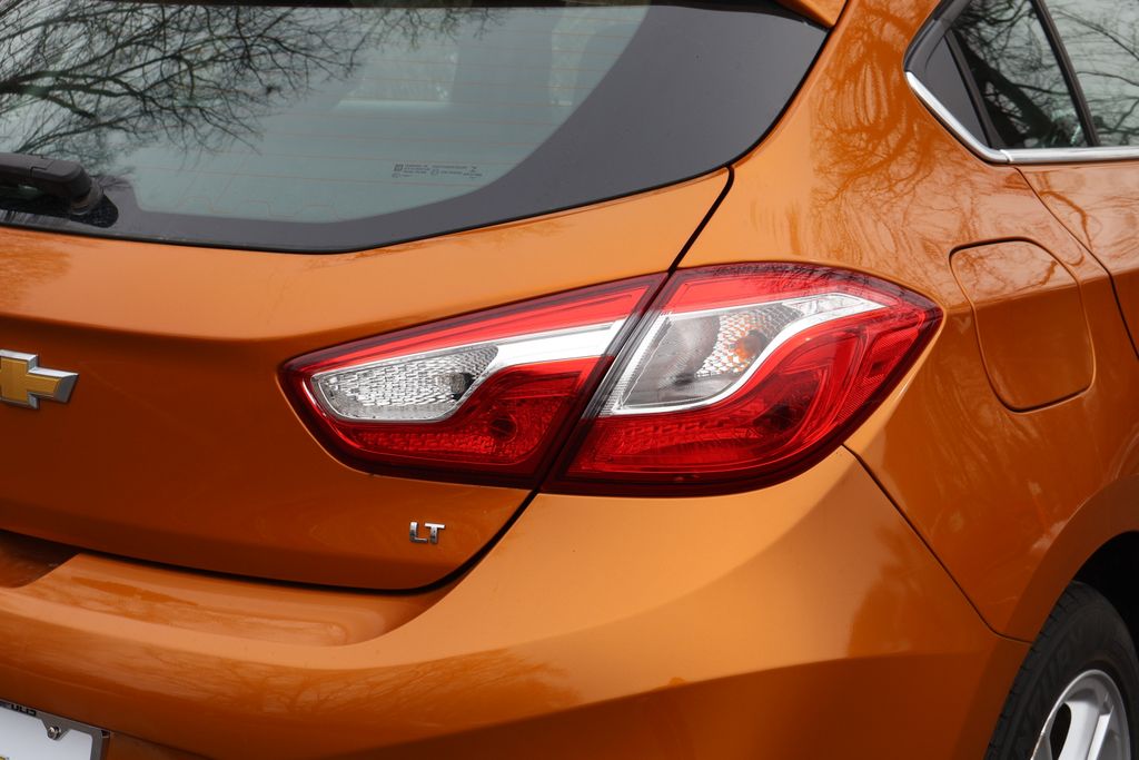 Thumbnail: 2017 Chevrolet Cruze - 7