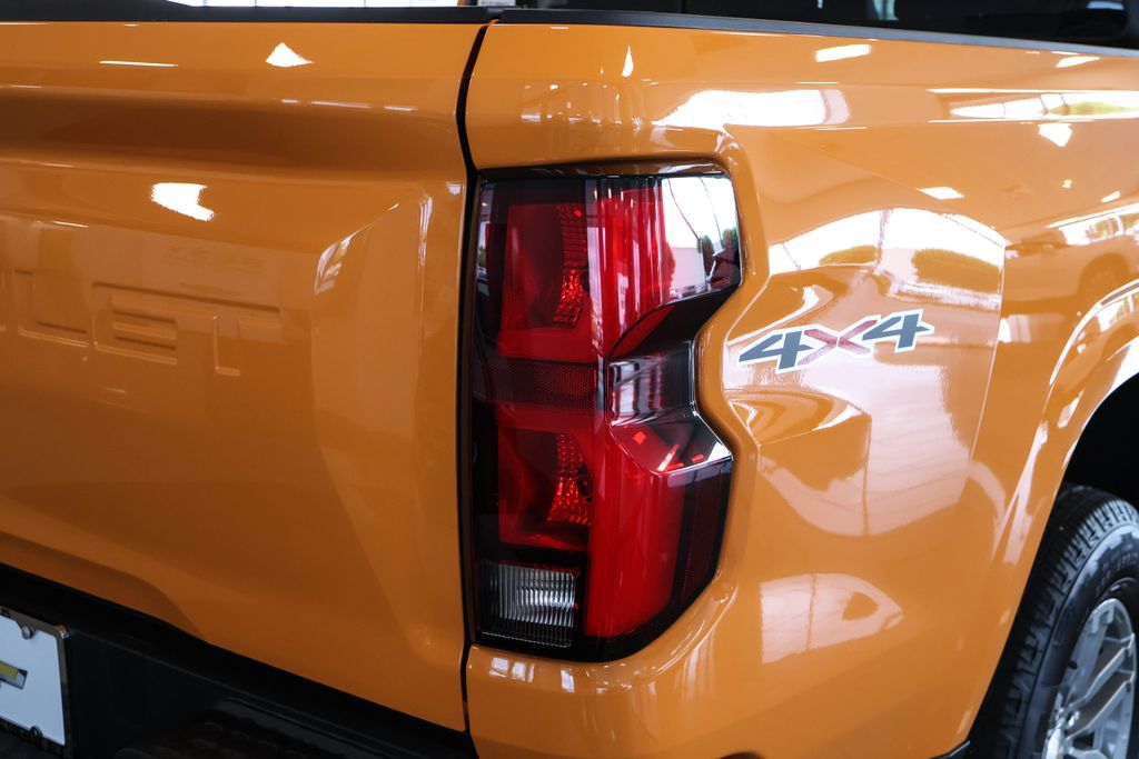 2025 Chevrolet Colorado LT 9