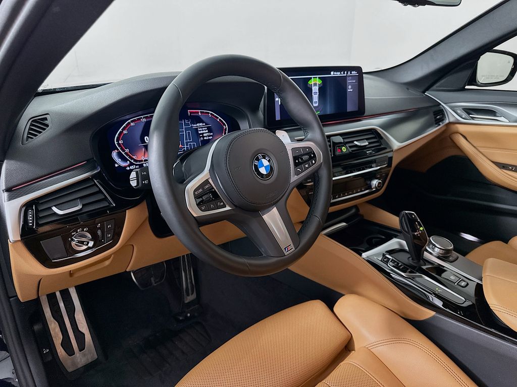 Thumbnail: 2023 BMW 5 Series - 9