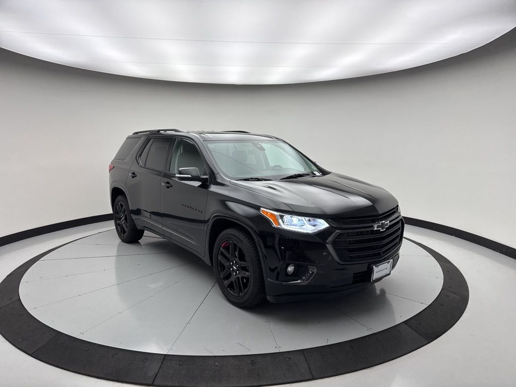 Thumbnail: 2021 Chevrolet Traverse - 3