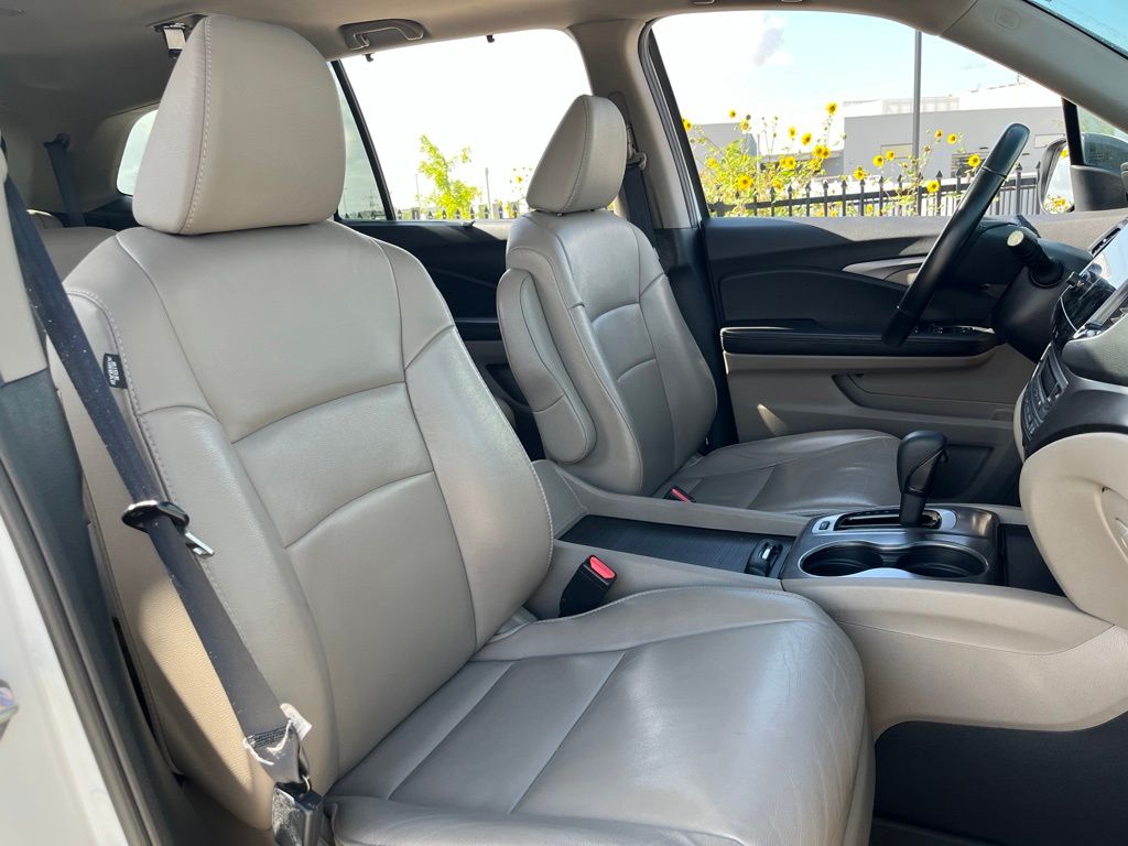 Thumbnail: 2020 Honda Pilot - 32