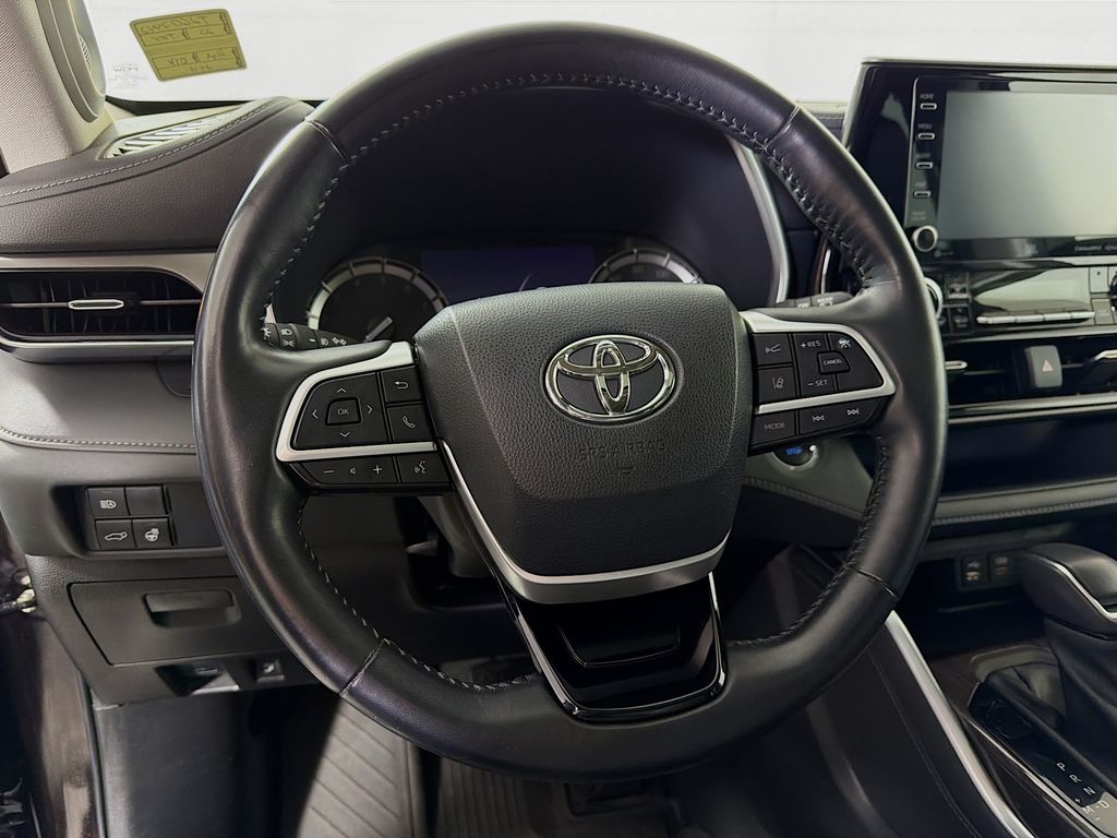 Used 2022 Toyota Highlander SUV