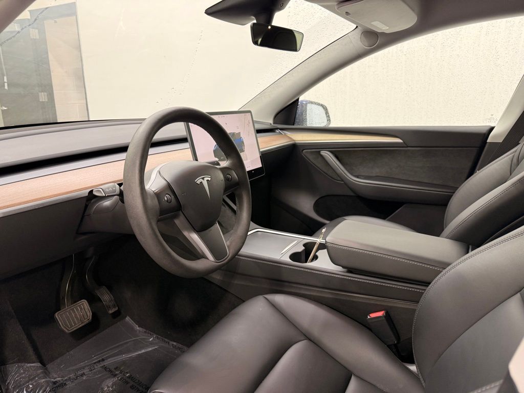 Thumbnail: 2023 Tesla Model Y - 11