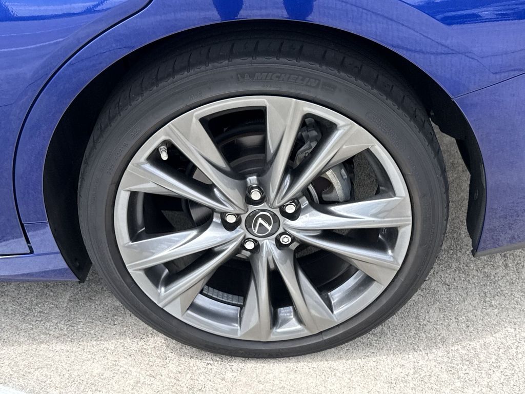 Thumbnail: 2021 Lexus ES - 31