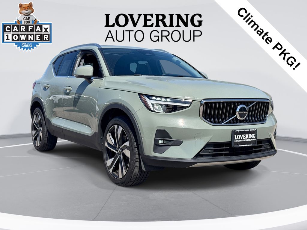 Sage Green Metallic 2024 Volvo XC40 B5 Plus Bright Theme AWD SUV / Crossover All-Wheel Drive Automatic
