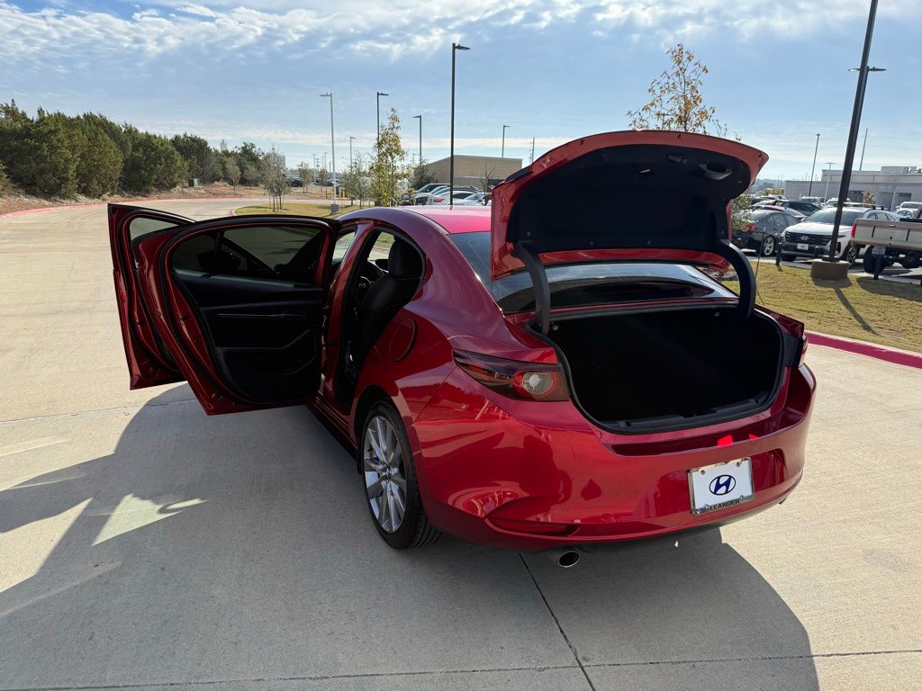 Thumbnail: 2022 Mazda Mazda3 - 23