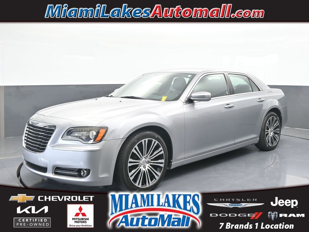 2014 Chrysler 300 S's photo