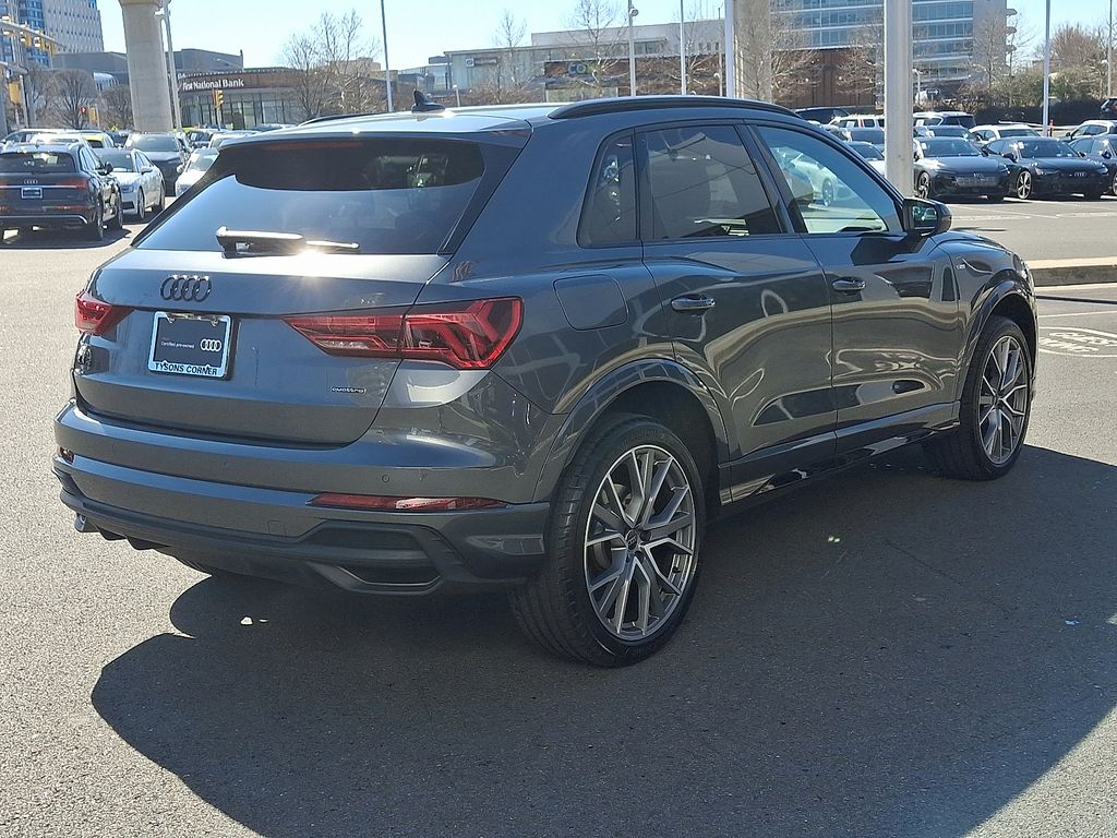 Thumbnail: 2025 Audi Q3 - 4