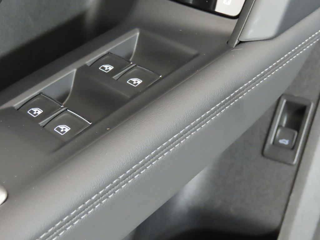 Thumbnail: 2025 Audi Q5 - 29