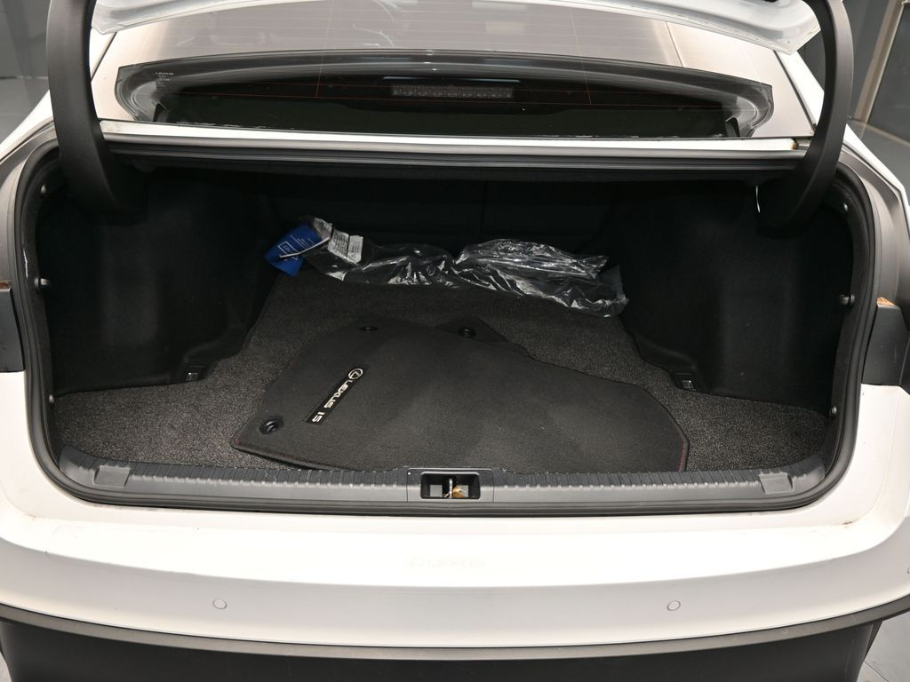Used 2024 White Lexus 300 image 40