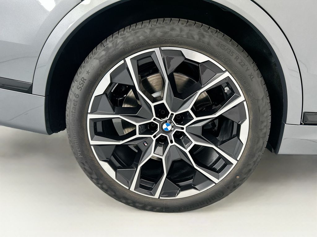 Thumbnail: 2027 BMW X7 - 32