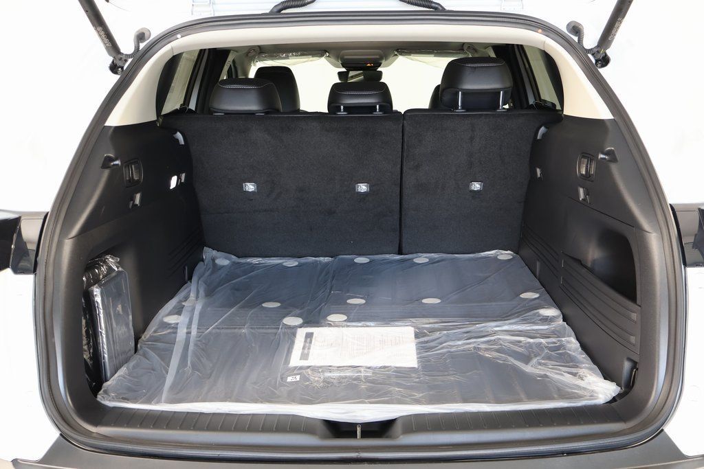 Thumbnail: 2026 Mazda CX-50 - 8