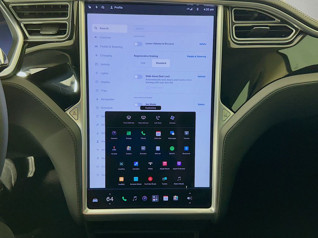 Thumbnail: 2014 Tesla Model S - 15