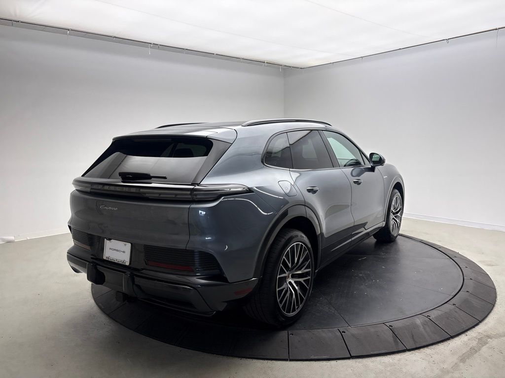Thumbnail: 2026 Porsche Cayenne - 7