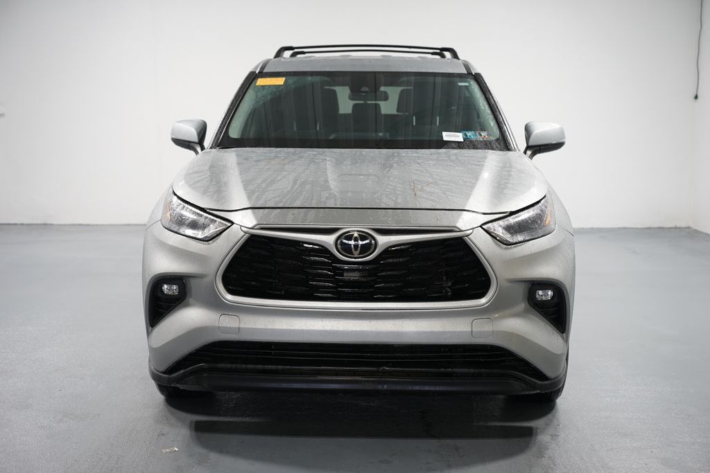 Thumbnail: 2022 Toyota Highlander - 2