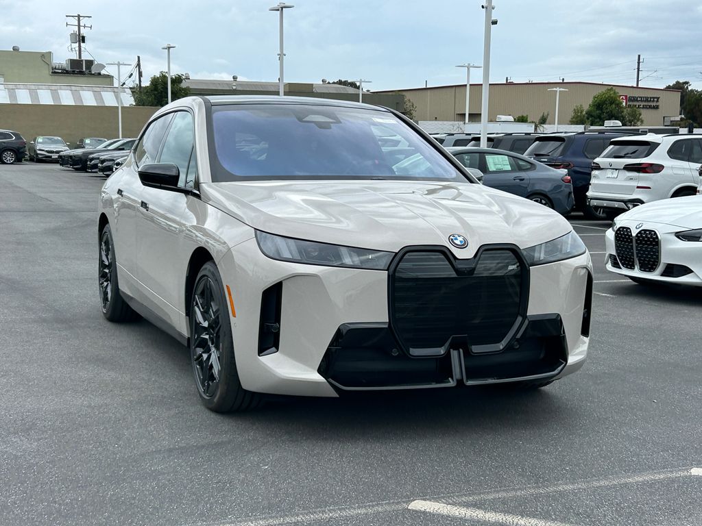 Thumbnail: 2026 BMW iX - 7