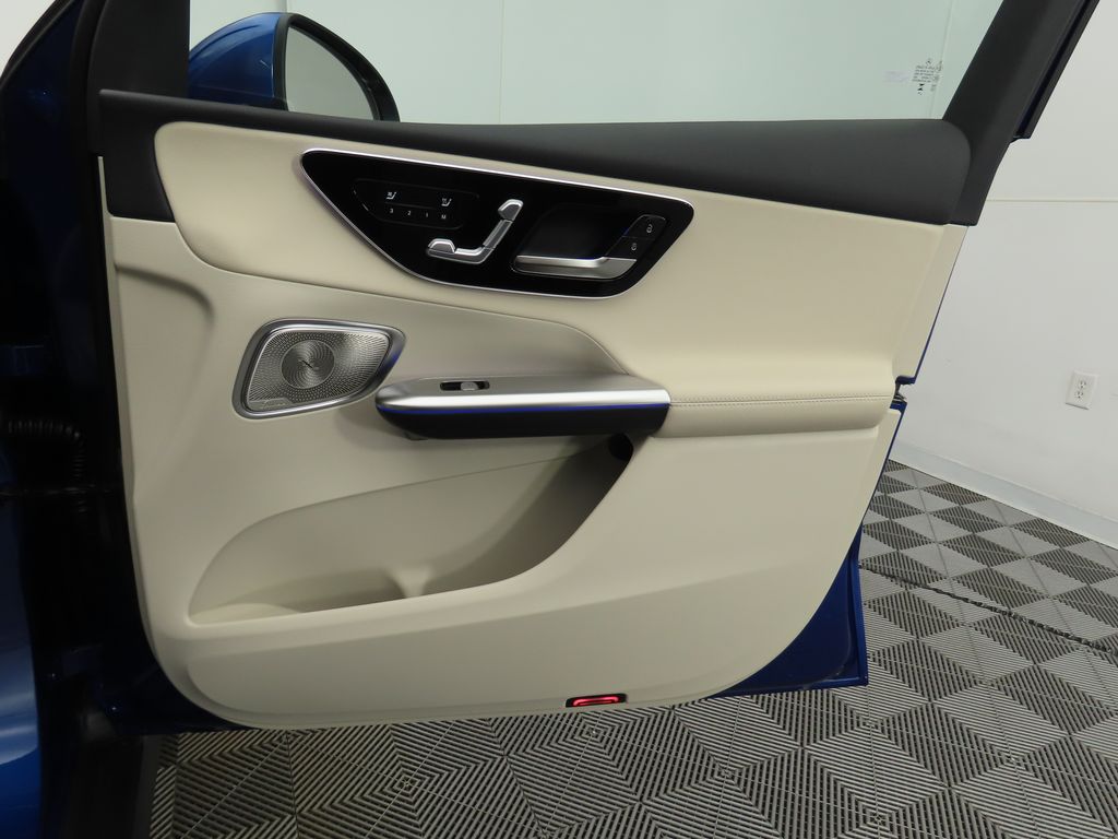 Thumbnail: 2026 Mercedes-Benz GLC - 27