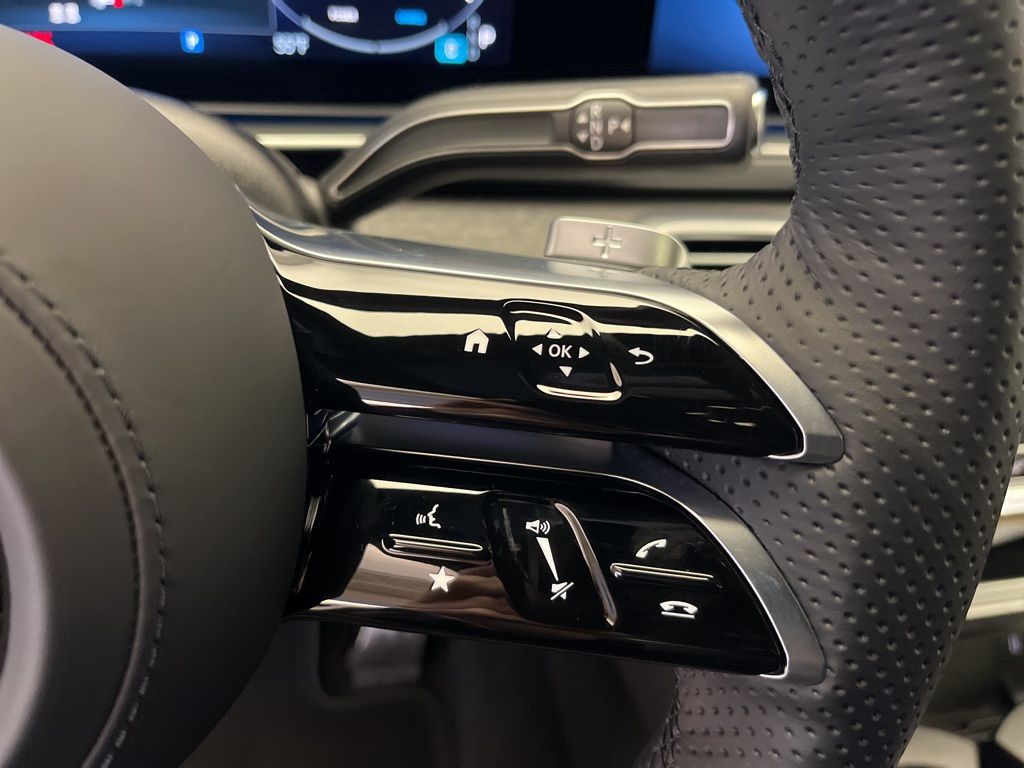 Thumbnail: 2026 Mercedes-Benz GLS - 16