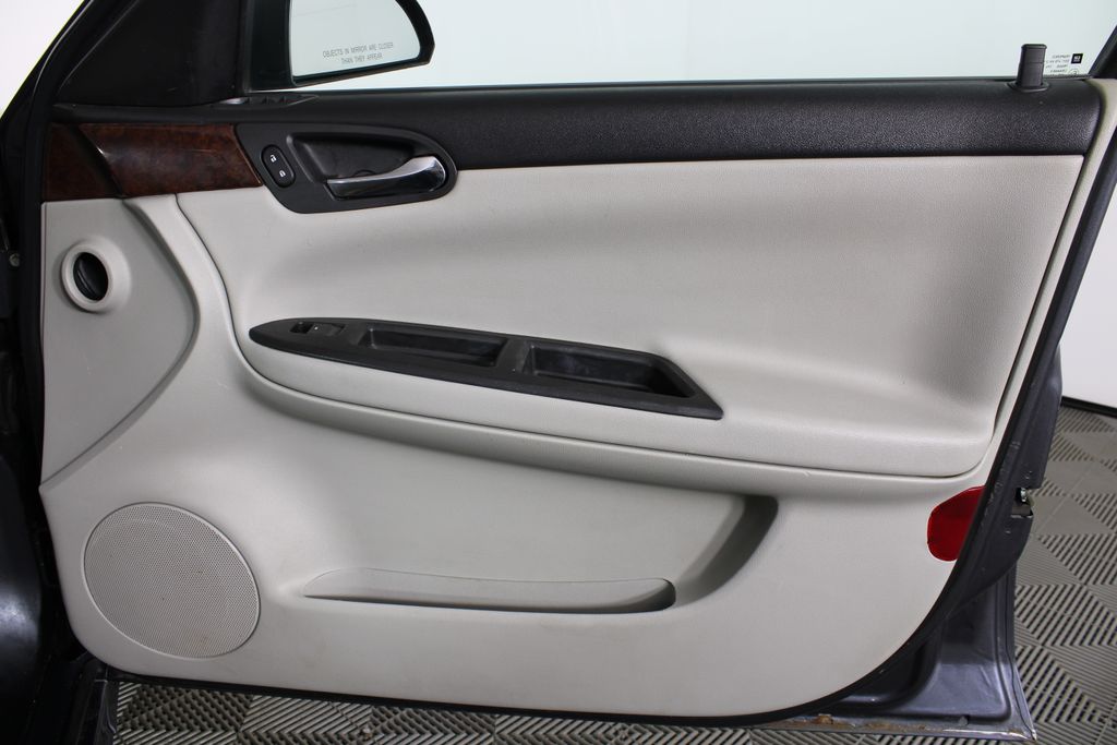 Used 2011 Chevrolet Impala for sale in 