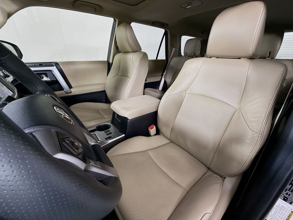 Thumbnail: 2016 Toyota 4Runner - 20