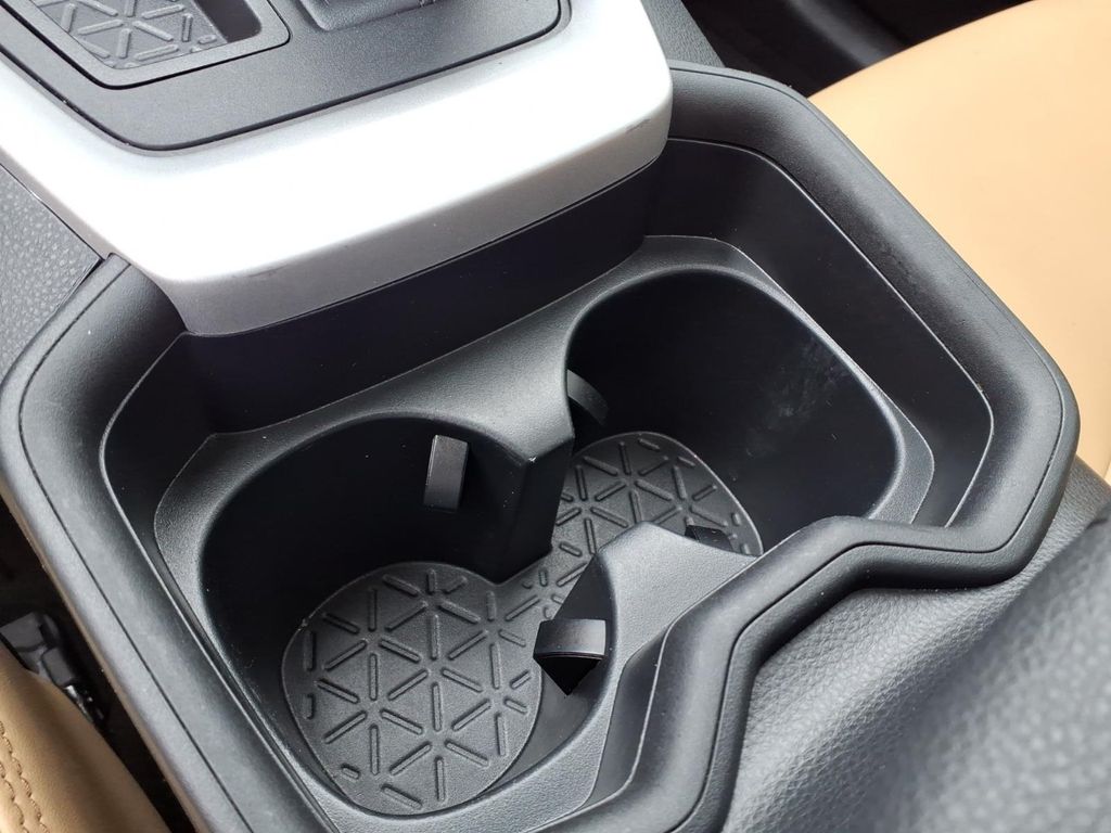 ToyotaRAV49