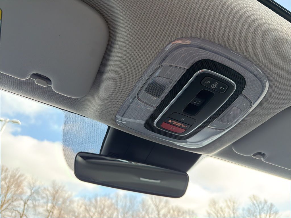 Thumbnail: 2023 Hyundai Elantra - 14