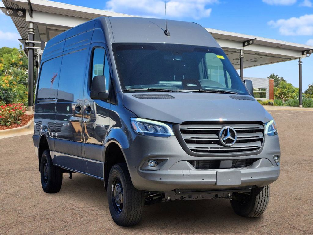 2025 Mercedes-Benz Sprinter 2500 Cargo 144 WB 2