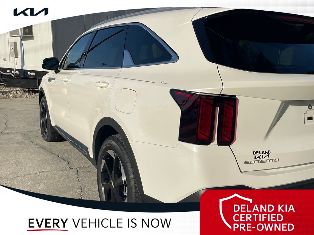 Used 2026 Kia Sorento Hybrid SUV