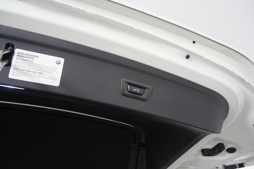 Thumbnail: 2024 BMW iX - 17