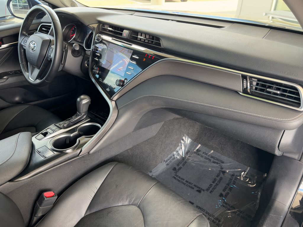 2018 Toyota Camry XSE 23