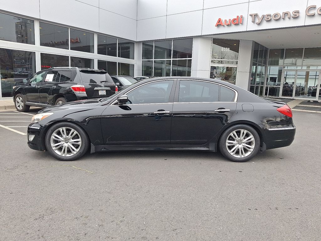 Thumbnail: 2012 Hyundai Genesis - 7