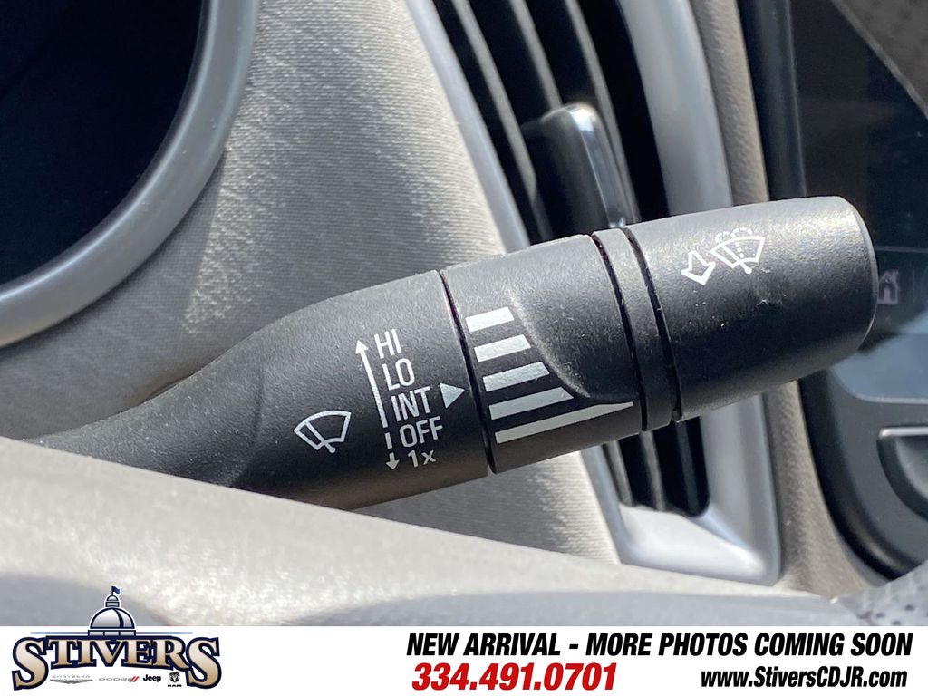 2025 Lakeshore Blue Metallic Chevrolet Malibu LT FWD Sedan