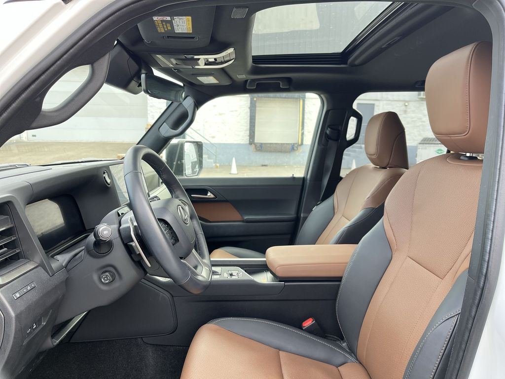 Thumbnail: 2024 Lexus GX - 11