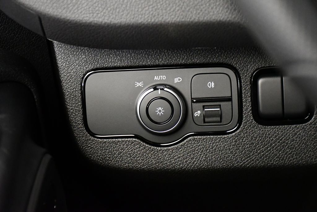 Thumbnail: 2026 Mercedes-Benz Sprinter - 12