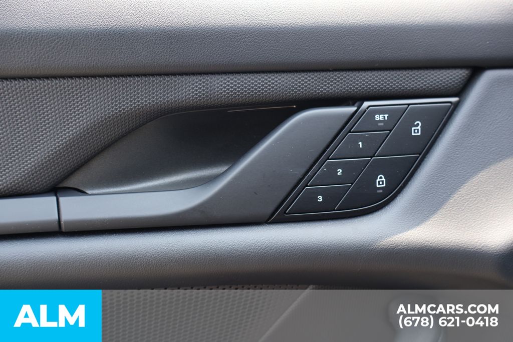 Used 2022 Black Porsche 4S image 11