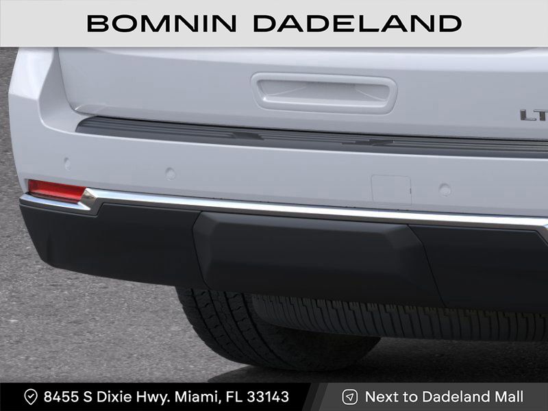 2025 Chevrolet Suburban LT photo