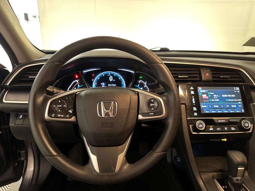 Used 2018  Honda EX image 7