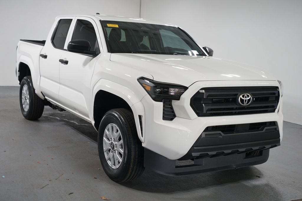 Thumbnail: 2024 Toyota Tacoma - 3