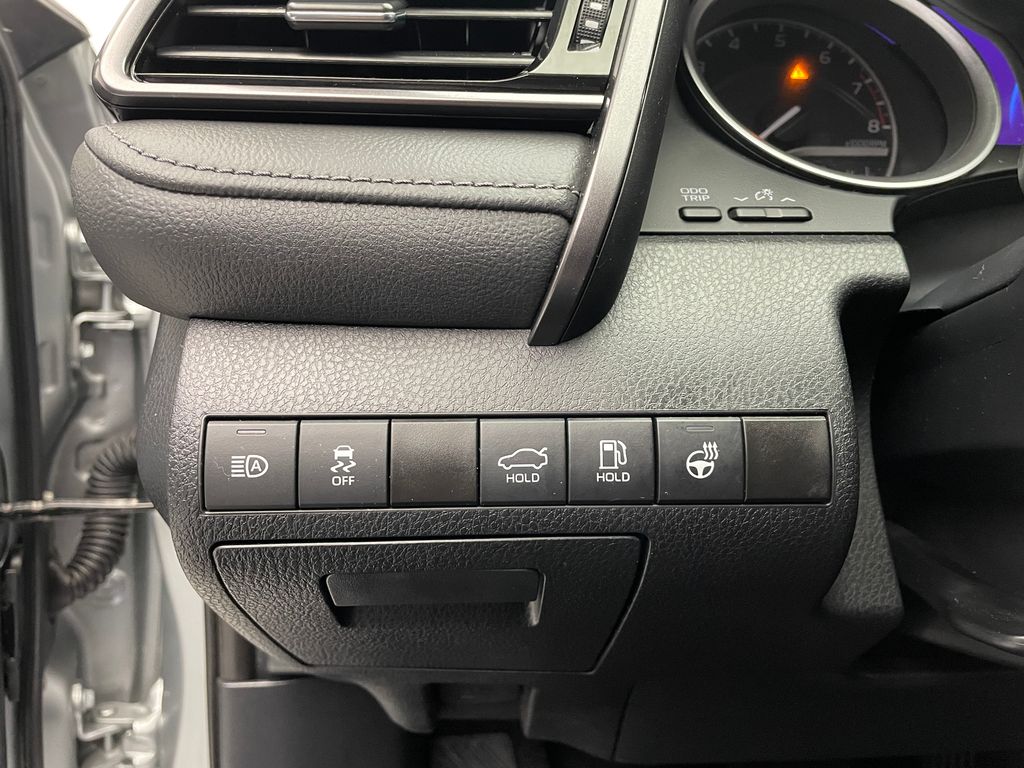 2024 Toyota Camry LE 20