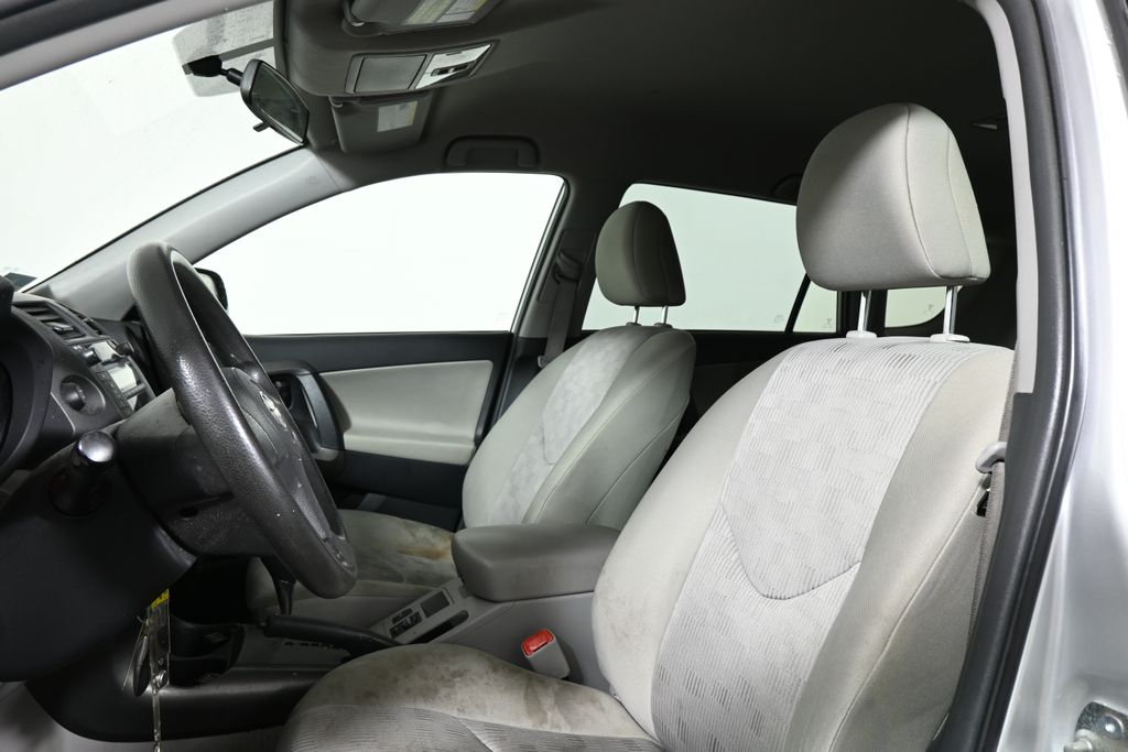 2009 Toyota RAV4 Base 5