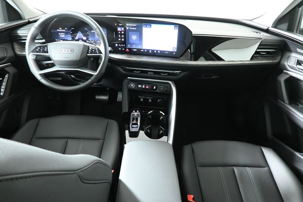 Thumbnail: 2025 Audi Q5 - 4