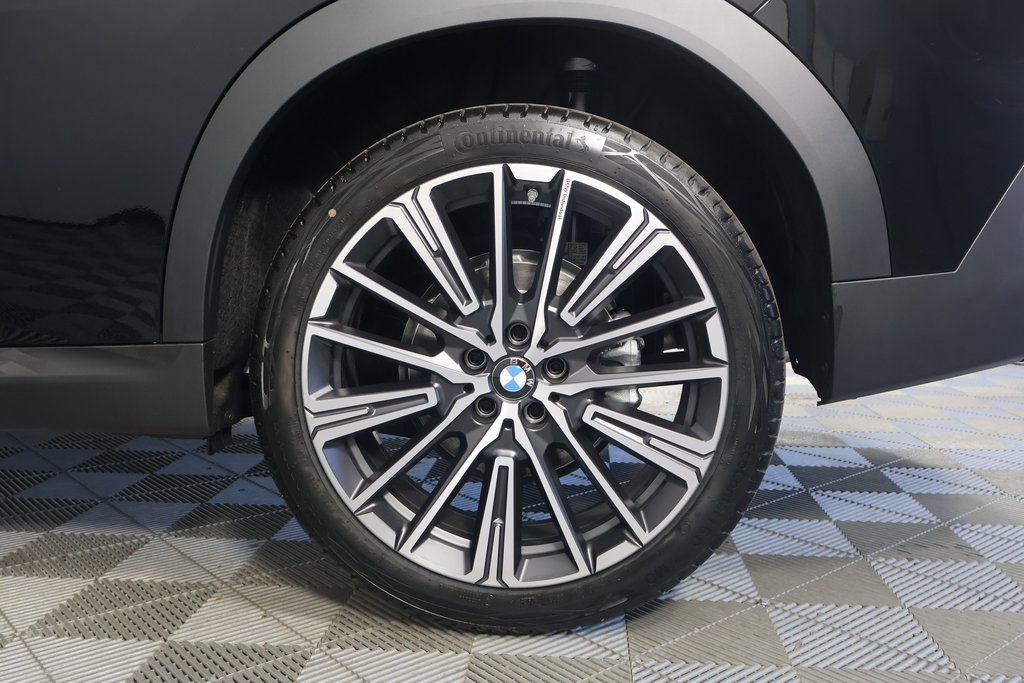 2025 BMW X2 xDrive28i 10