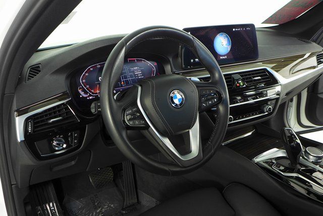 2022 BMW 5 Series 530i 27