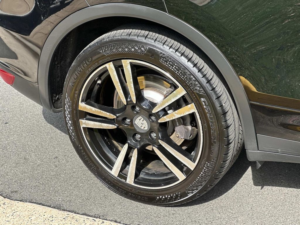 Thumbnail: 2014 Porsche Cayenne - 17