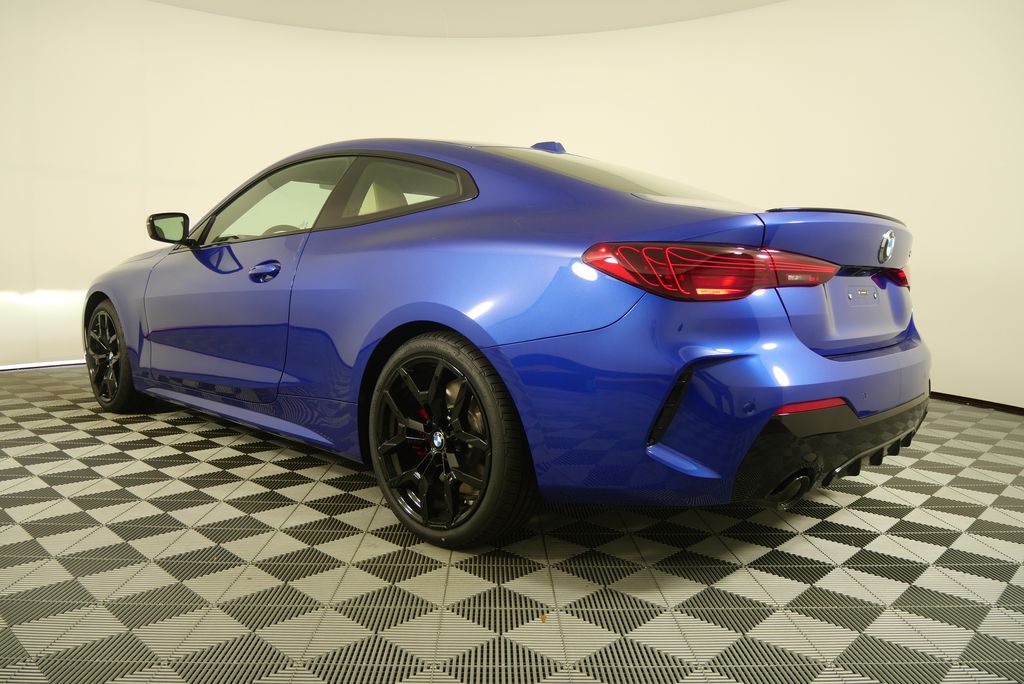 Thumbnail: 2026 BMW 4 Series - 5