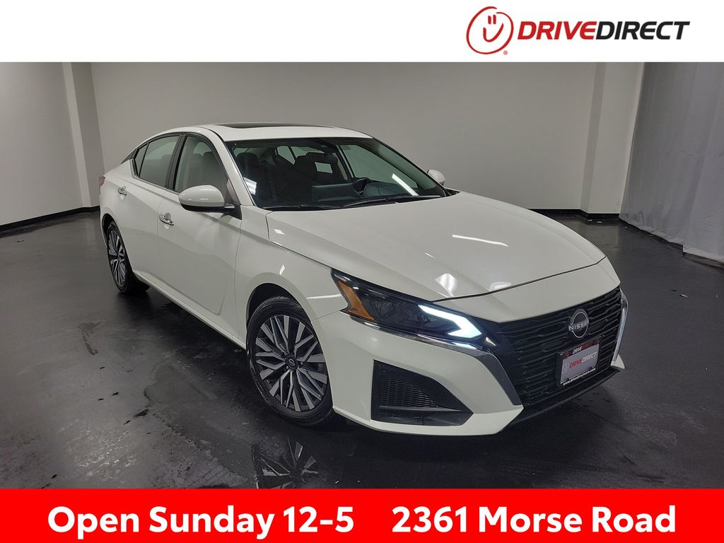 Pearl White Tricoat 2024 Nissan Altima 2.5 SV FWD Sedan Front-Wheel Drive Continuously Variable Transmission