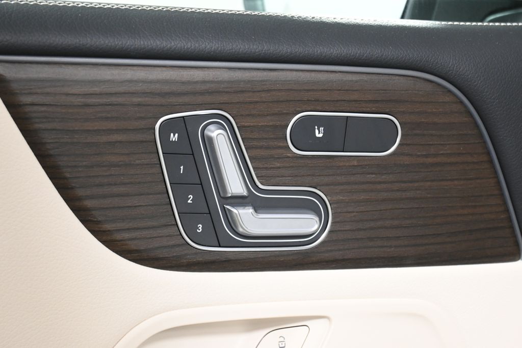 Thumbnail: 2026 Mercedes-Benz GLB - 30