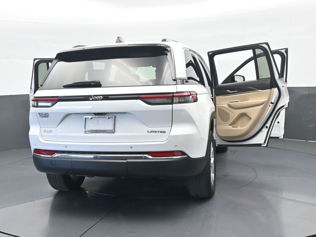 Used 2023 Bright White Clearcoat Jeep Limited image 78