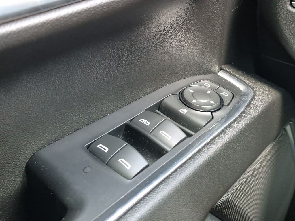 2023 Chevrolet Silverado 1500 LT - 11